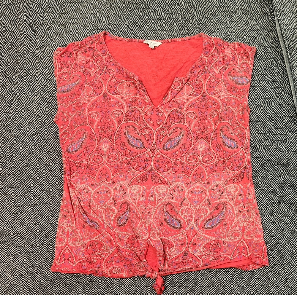Lucky Brand Size M Red Paisley Floral Tie Front Notched V-Neck Knit Top